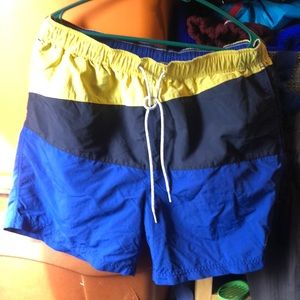 Tommy Hilfiger classic brand swim trunks size Large
